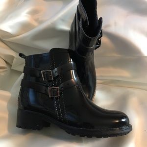 Nicole Miller rain boots size 7